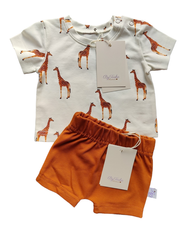 Setje unisex giraf en cognac shortje